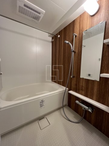 バス・シャワールーム　イルミナルグランデ　バスルーム