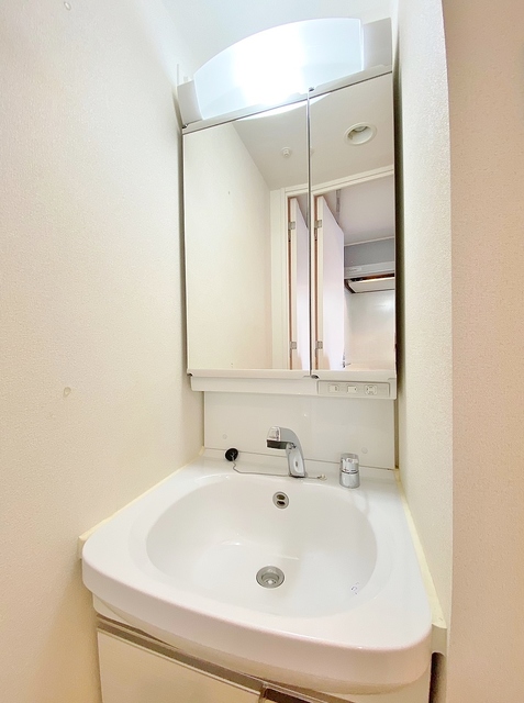 洗面設備　独立洗面化粧台・脱衣所