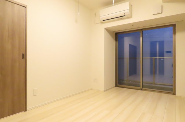 居室・リビング　別号室参考写真