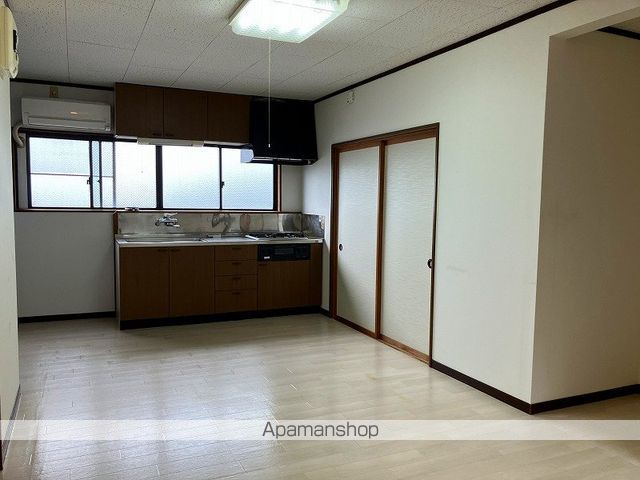 二瓶マンションの居間写真