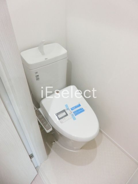 トイレ　ウォシュレット付で快適ですね