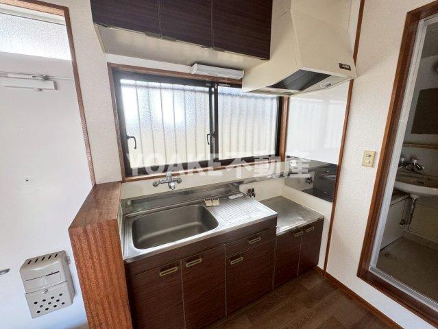 キッチン　画像は別部屋のものです。現況優先。