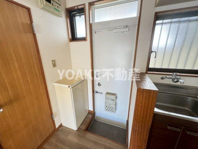 玄関　画像は別部屋のものです。現況優先。