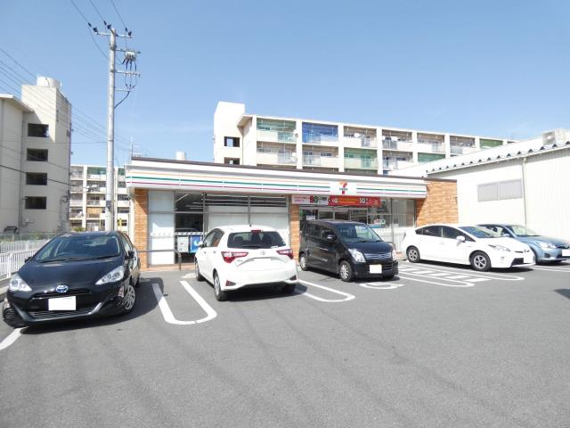コンビニ　セブンイレブン（コンビニ）まで50m