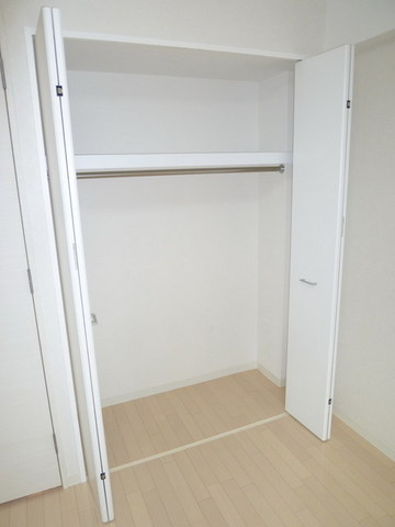 収納　（別タイプ参考写真）レヴィーガ大山　板橋区中丸町