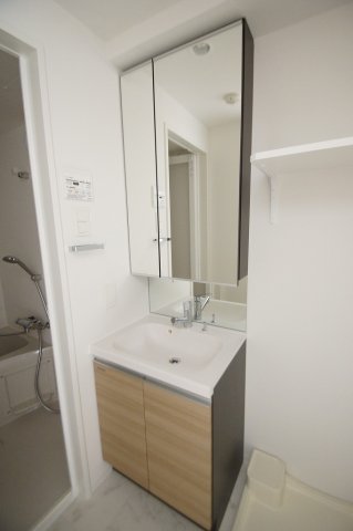 洗面設備　日々の生活に便利な「独立洗面台」あります。