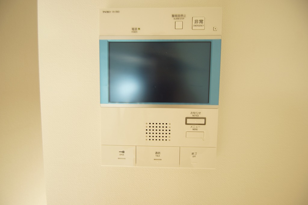セキュリティ　来訪者が確認できる女性に安心の「TVモニターホン」