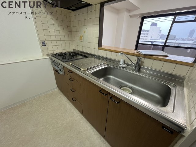 キッチン　人気の対面式システムキッチン♪