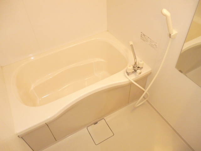 バス・シャワールーム　別号室の参考写真です。