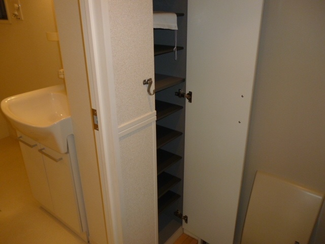 玄関　別号室の参考写真です。