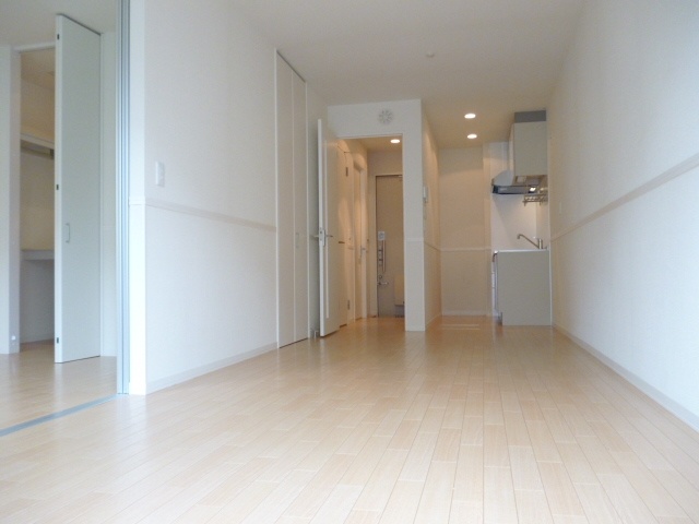 居室・リビング　別号室の参考写真です。