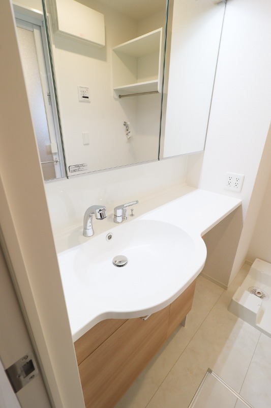 バルコニー　図面と現状に相違がある場合には現状を優先