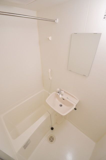 バス・シャワールーム　同施工会社様イメージです