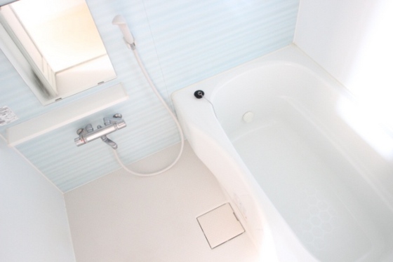 バス・シャワールーム　※別部屋の写真です