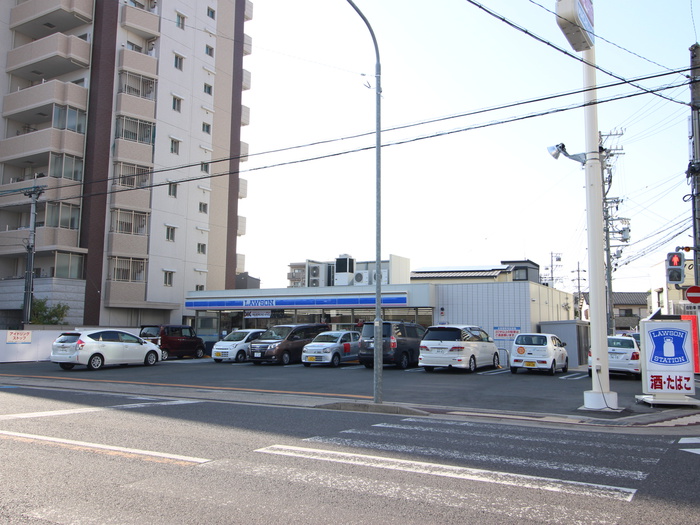 コンビニ　ローソン（コンビニ）まで202m