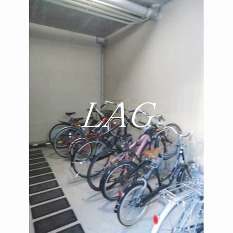 その他共有部分　駐輪場になります。