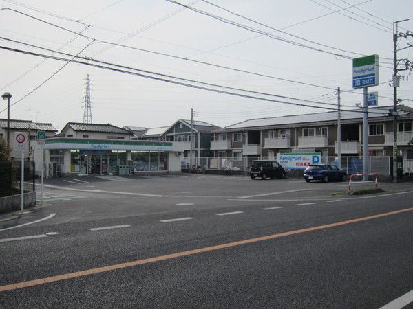 コンビニ　ファミリーマート松戸大金平店（コンビニ）まで272m