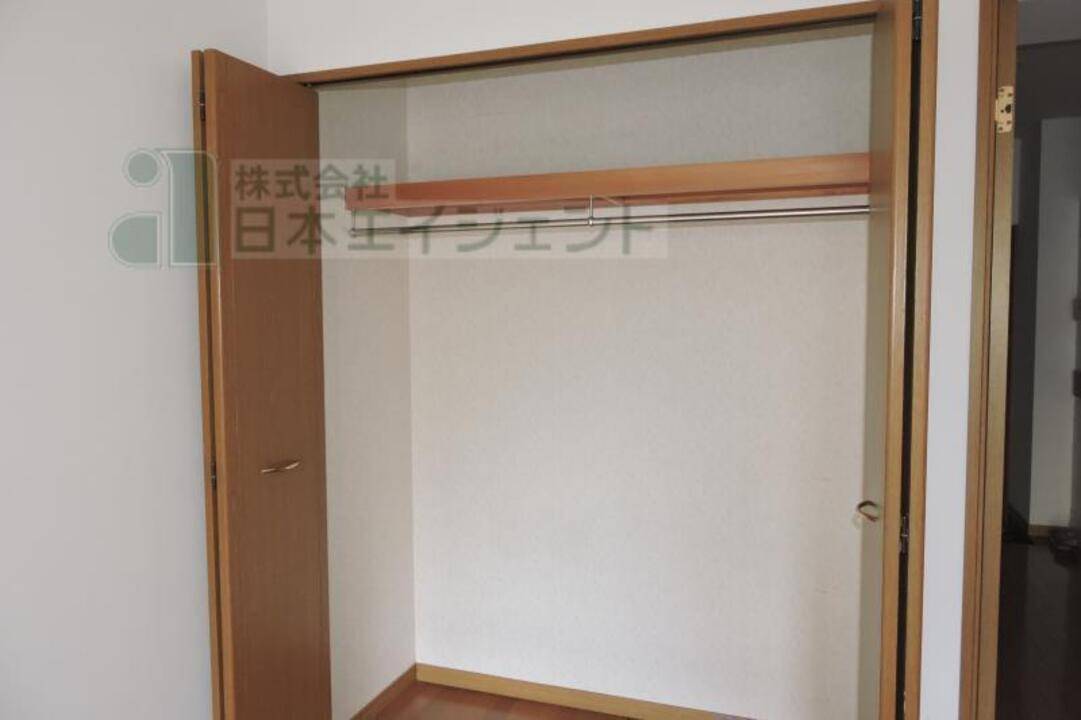 収納　クローゼット
