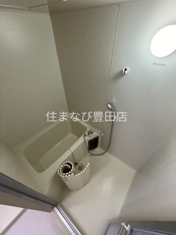 バス・シャワールーム　同型別部屋写真