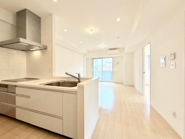 居室・リビング　別号室参考写真