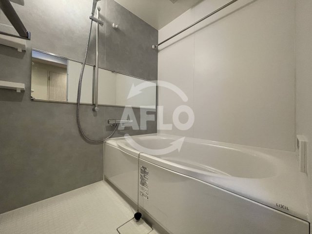 バス・シャワールーム　スプランディット福島WEST　浴室