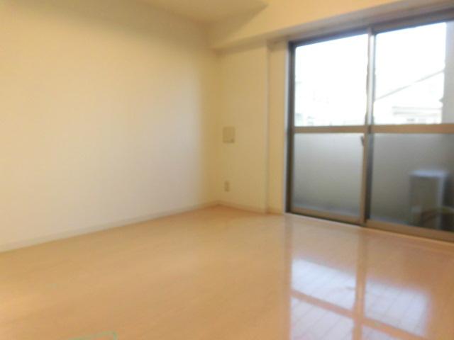 居室・リビング　同間取別号室