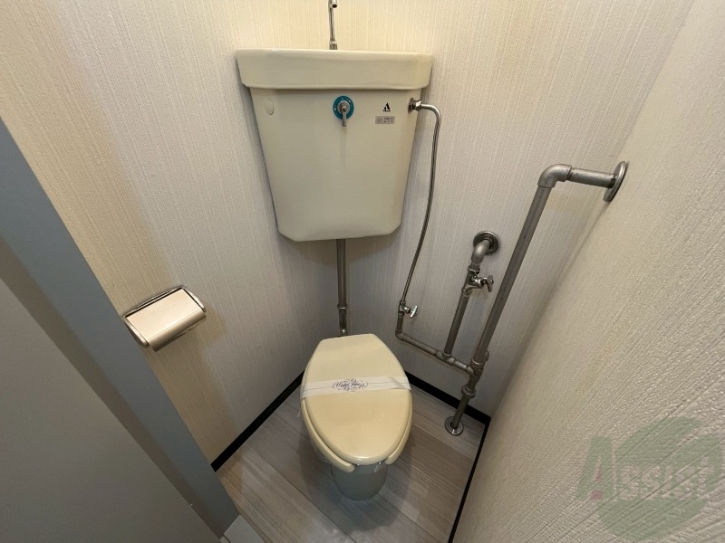 トイレ　こちらはトイレです。清潔感があり、安心して使用できます。