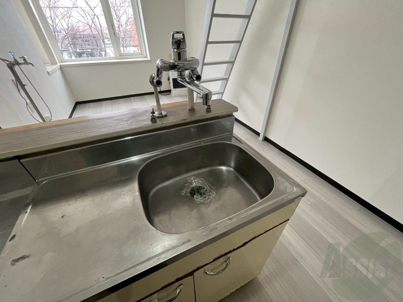 洗面設備　こちらに洗面台があります。朝の洗顔はこちらで。