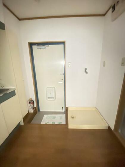 玄関　※別部屋参考写真