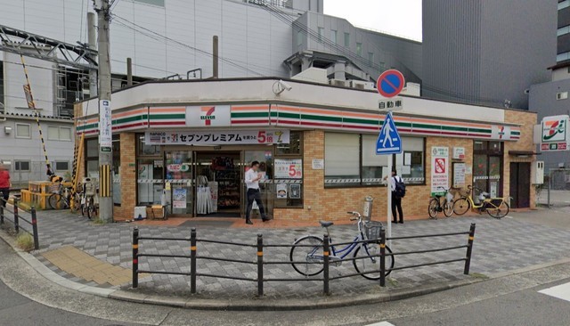 コンビニ　セブンイレブン　大阪宮原4丁目店（コンビニ）まで220m
