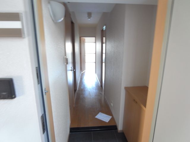 その他設備　廊下も広いですよ。