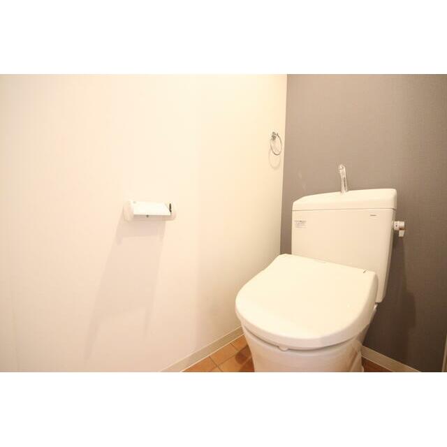 トイレ　現況有姿です。写真は前回入居前のものになります。