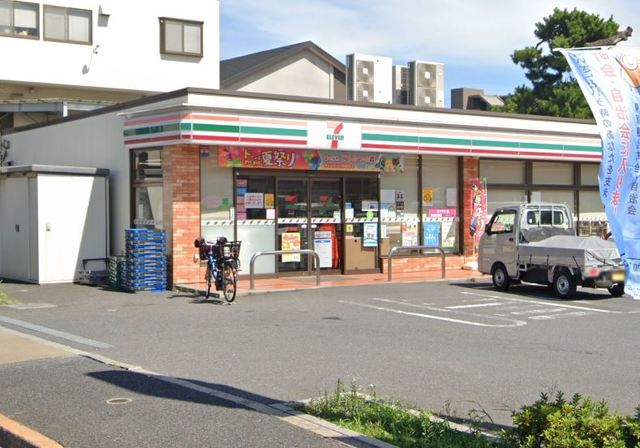 コンビニ　セブンイレブン足立一ツ家3丁目店（コンビニ）まで348m