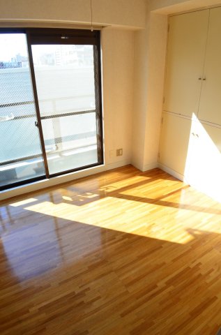 居室・リビング　フローリングです