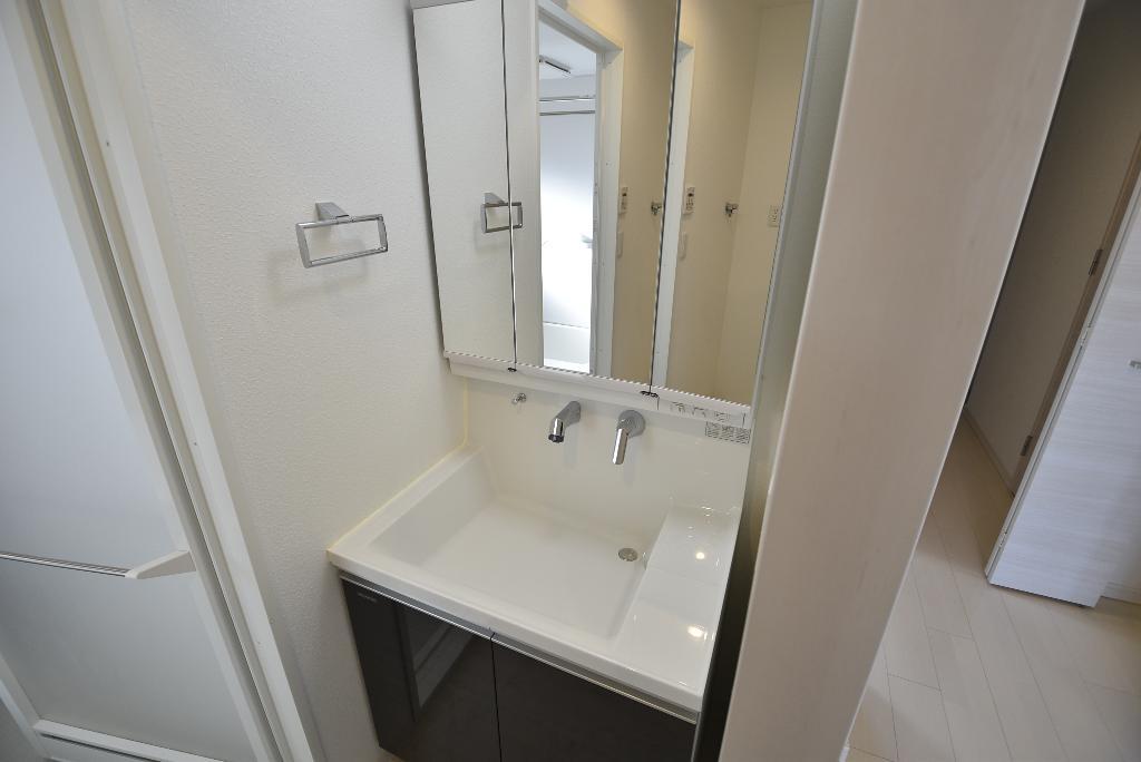 洗面設備　洗髪洗面化粧台