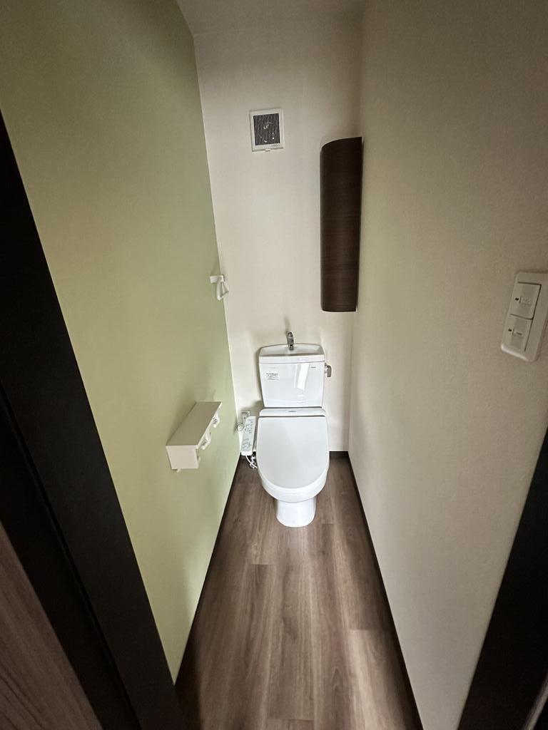 トイレ　温水洗浄便座