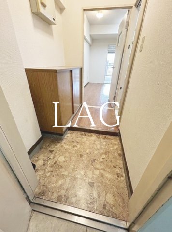 玄関　玄関です。