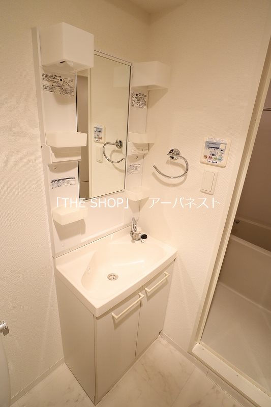 洗面設備　独立洗面台完備