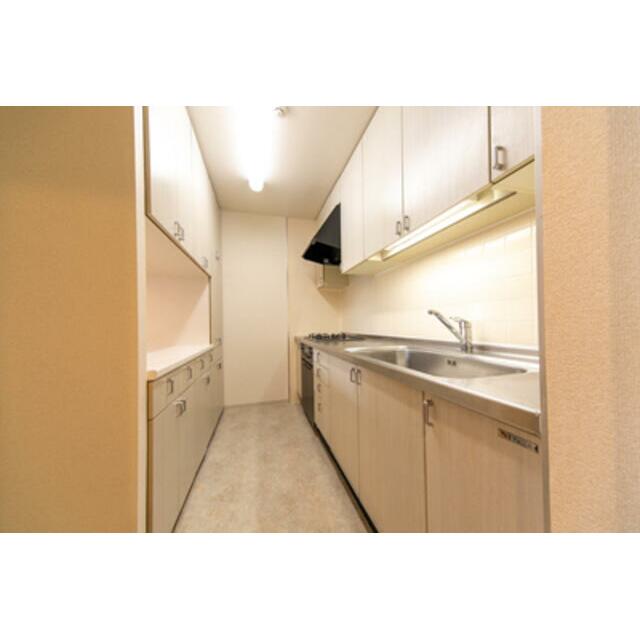 キッチン　※写真は同タイプ住戸です。