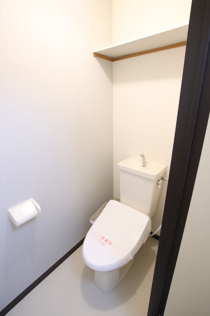トイレ　温水洗浄便座の独立トイレ♪