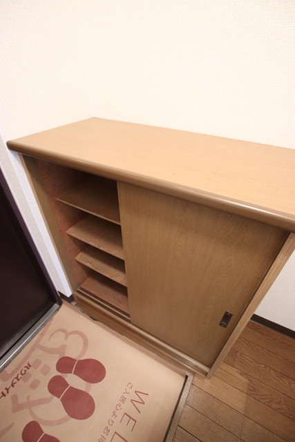 玄関　圧迫感のないシューズＢＯＸ♪