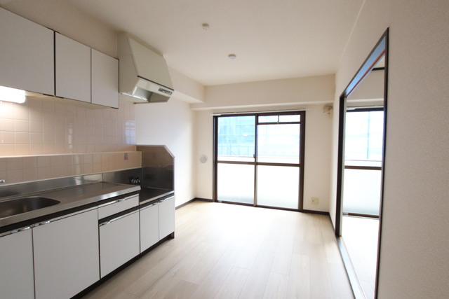 居室・リビング　明るいダイニングキッチン♪