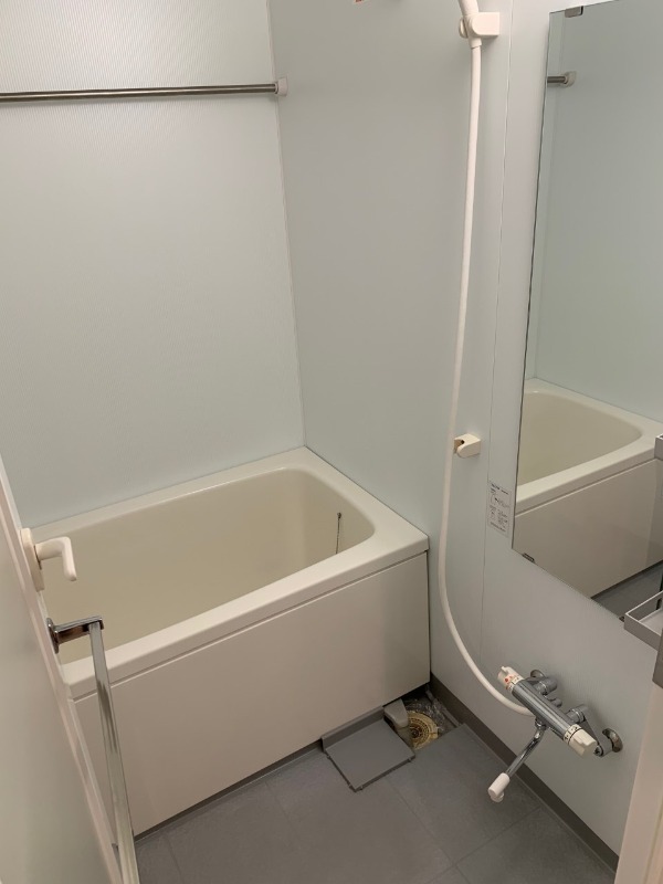 バス・シャワールーム　追い炊き機能付き♪