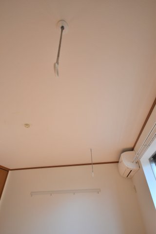 その他設備　※同建物別部屋参考写真です。★エアコン・ホスクリーン♪