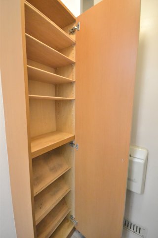 玄関　※同建物別部屋参考写真です。