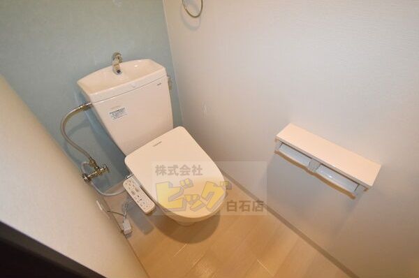 トイレ　ウォシュレット完備しています♪