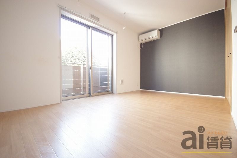 居室・リビング　※別号室写真です