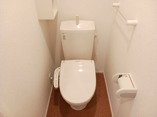 トイレ　トイレもきれいです