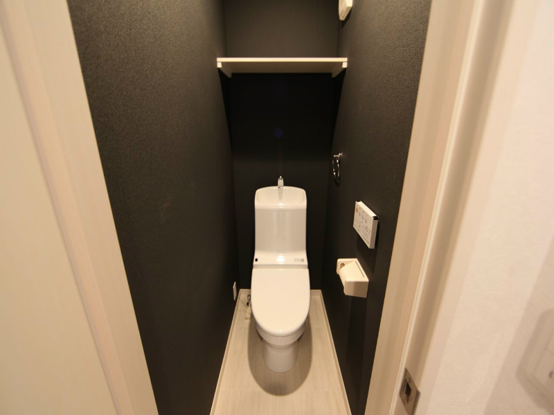 トイレ　温水洗浄暖房便座付トイレ