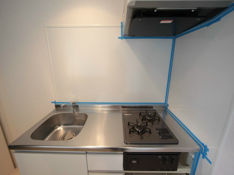 キッチン　システムキッチン（ガス2口）冷蔵庫・レンジ等ご用意できます